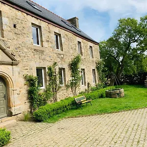 Le Domaine De Coat Rogan L'espace Familial Couette-café Ploezal